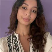 Estudié francés desde muy pequeña en Marruecos hasta los 18 años, por lo que tengo una experiencia y un conocimiento profundo, cas